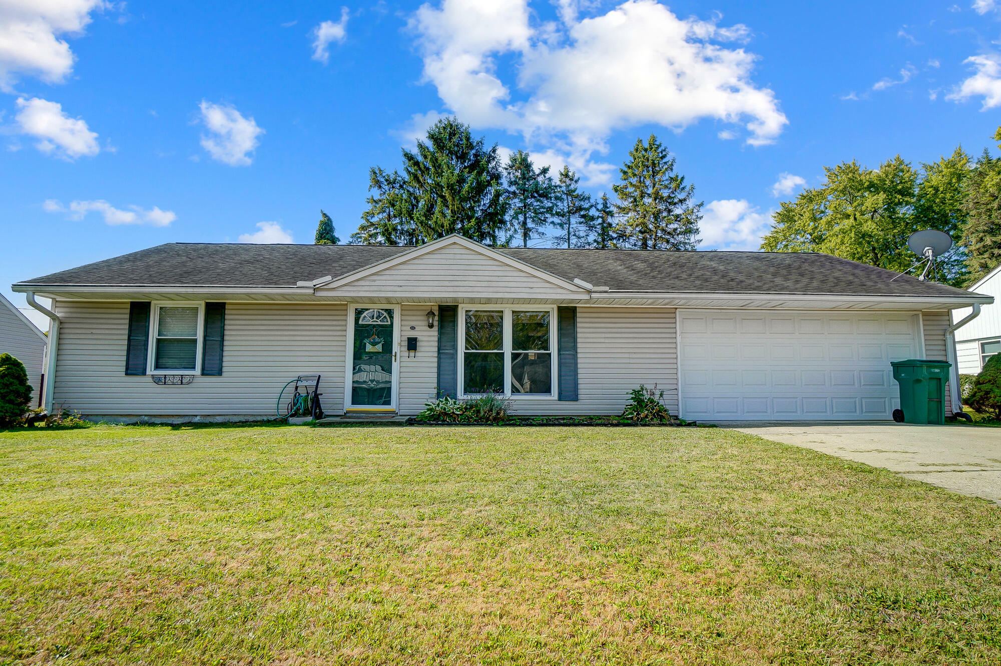 Property Photo:  1531 Marinette Drive  OH 45503 