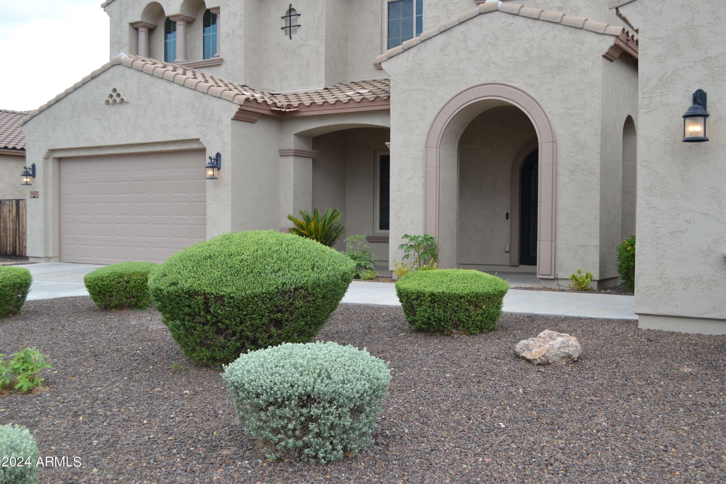 Property Photo:  3126 E Wildhorse Court  AZ 85297 