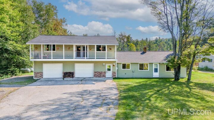 10452 M35 Highway  Gladstone MI 49837 photo