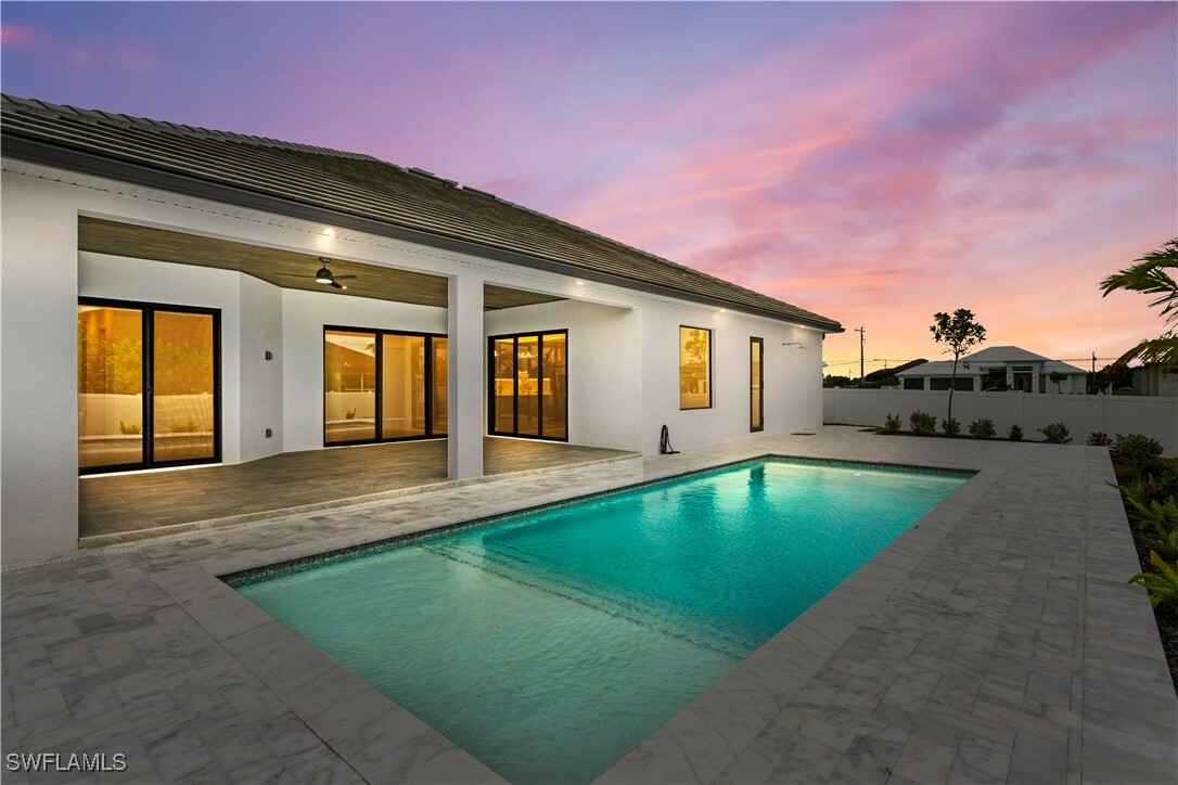Property Photo: 5 SW 37th Avenue FL 33991
