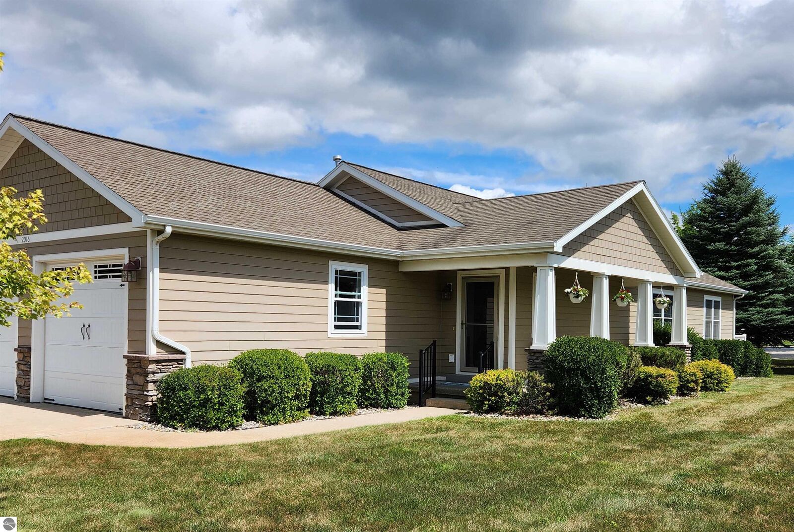 Property Photo:  2016 Chrystal Ridge Drive  MI 49686-9174 