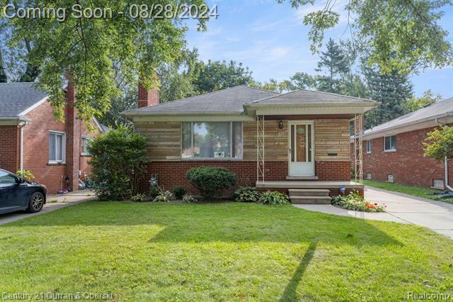 Property Photo:  8300 Virgil Street  MI 48127 