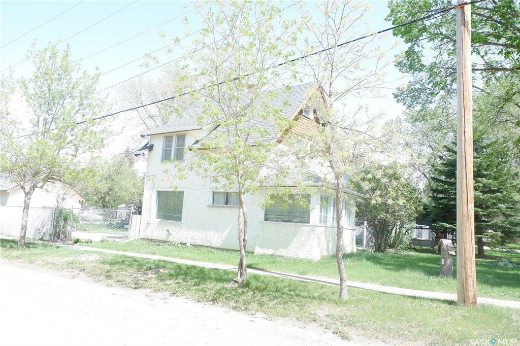 Property Photo: 113 2nd Avenue W SK S0H 3G0