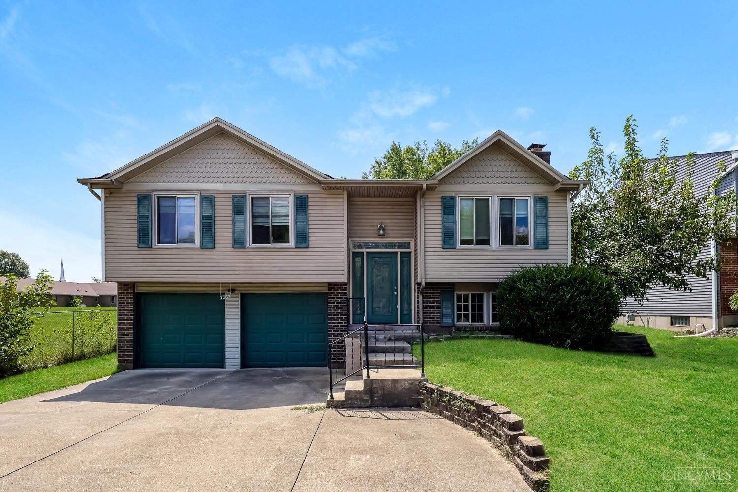 Property Photo: 1267 W Kemper Road OH 45240
