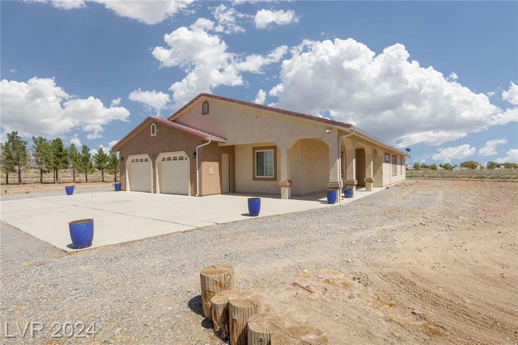 Property Photo:  911 Starlight Drive  NV 89048 