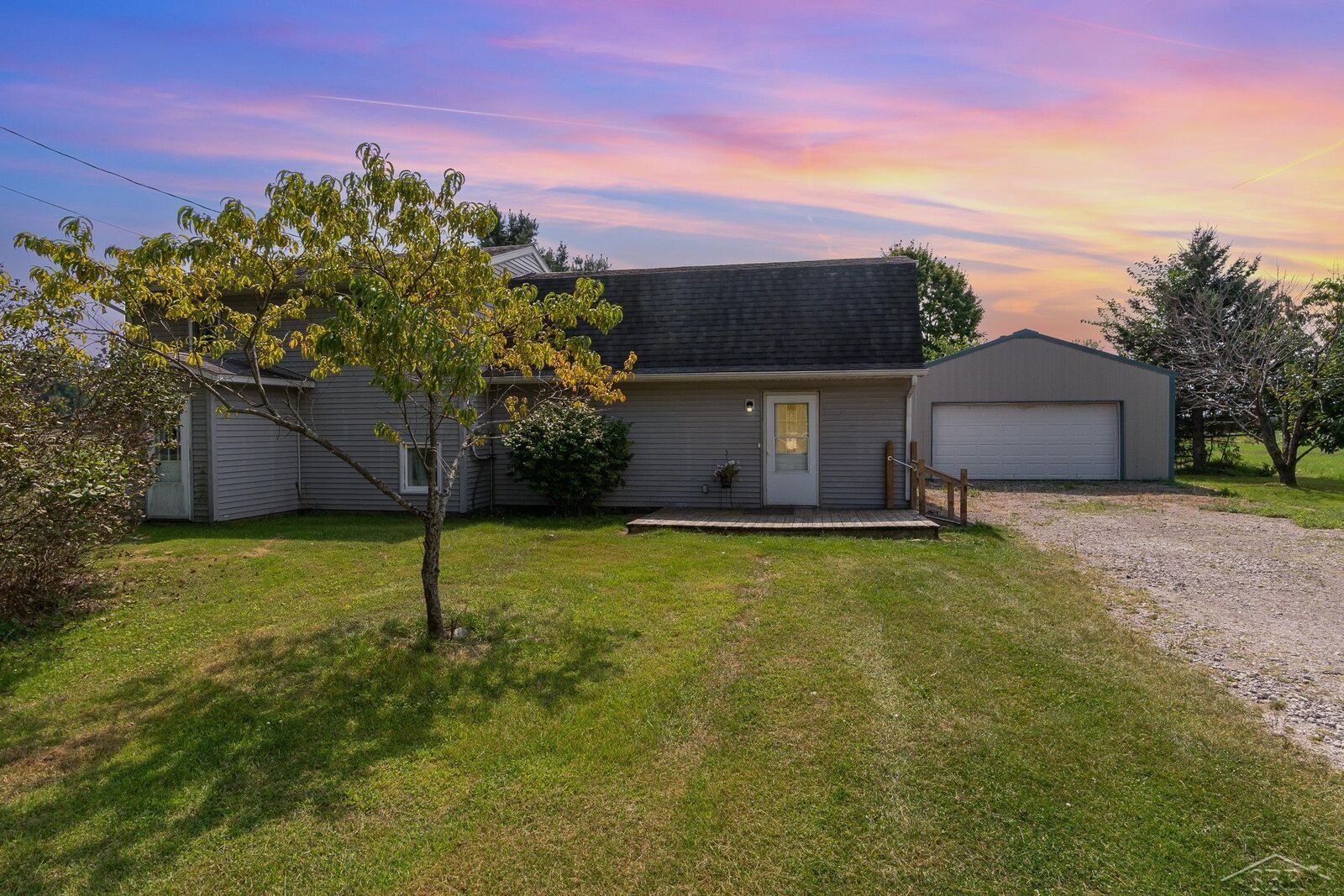 Property Photo:  3020 E Laporte Road  MI 48626 