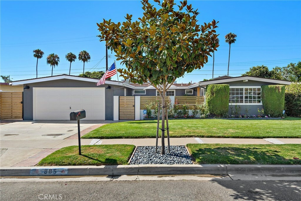 Property Photo:  885 Capital Street  CA 92627 