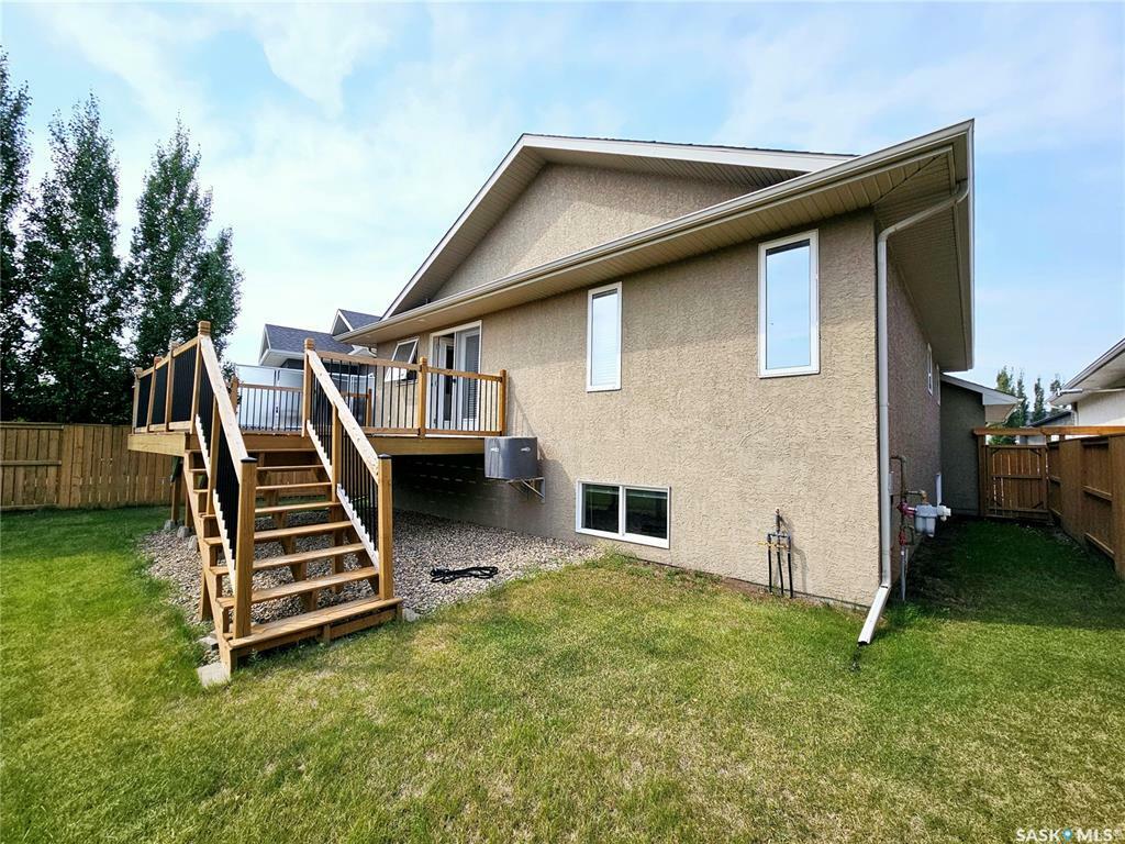 Property Photo:  770 Sutter Crescent  SK S7T 0E6 