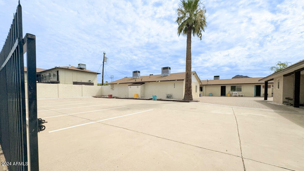 Property Photo:  8939 N 8th Street  AZ 85020 