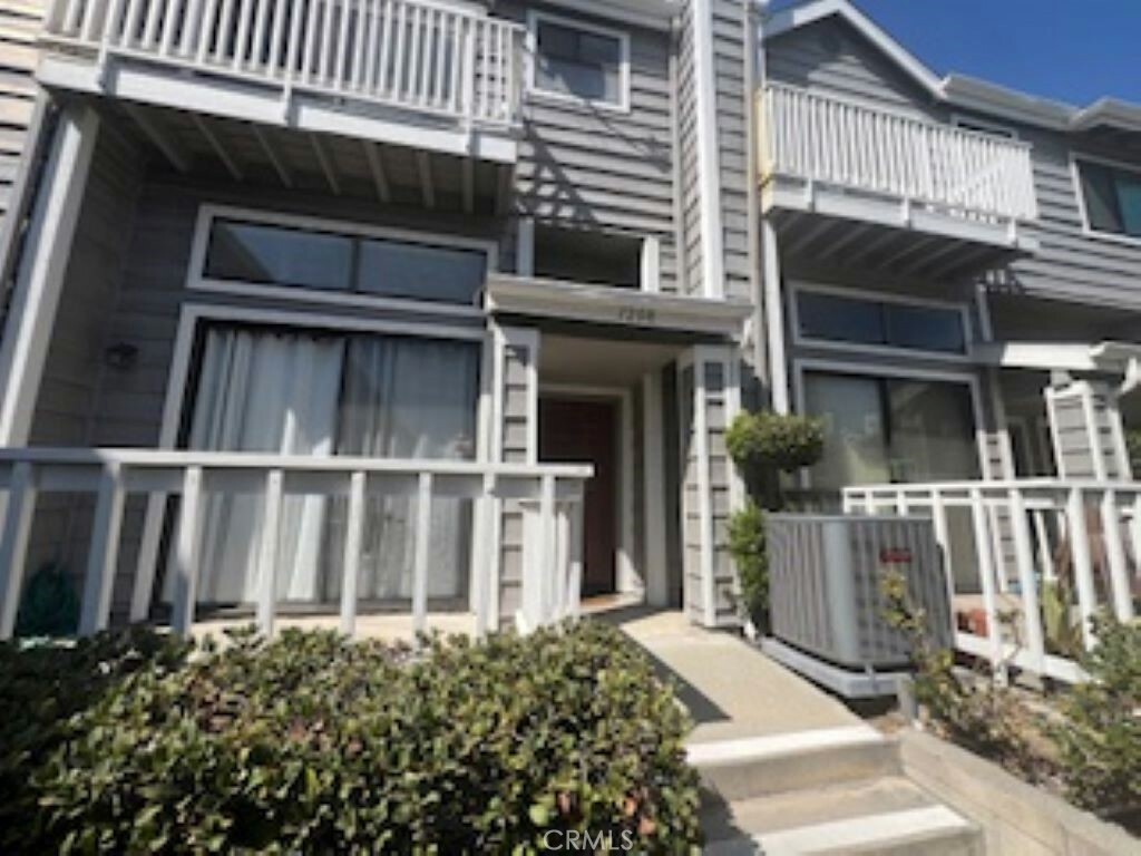 Property Photo:  1208 S Mayflower Avenue C  CA 91016 