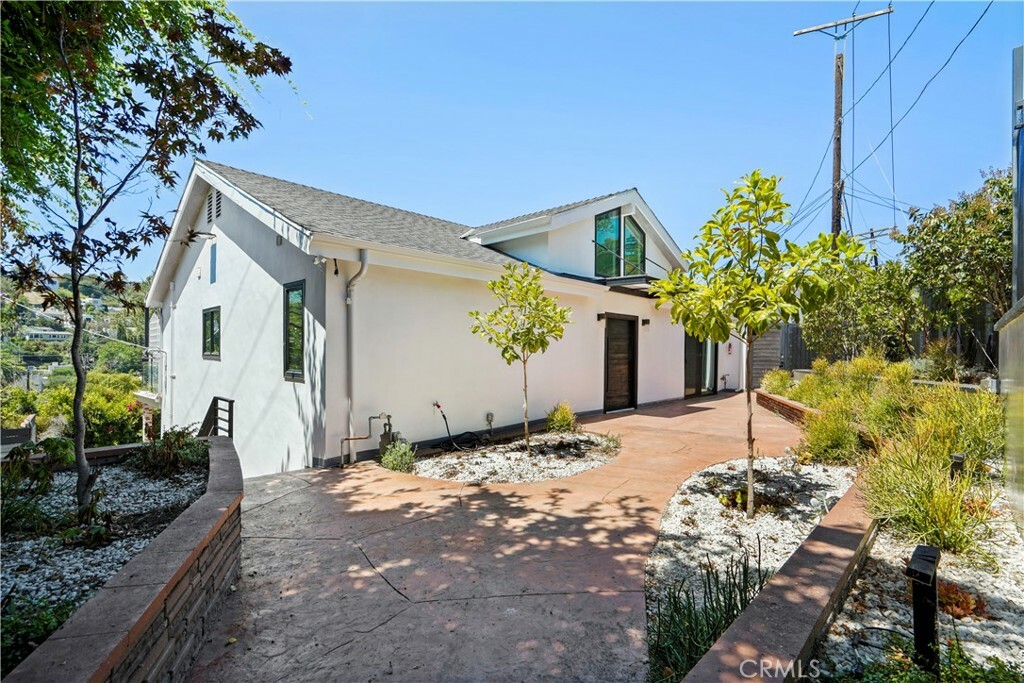 Property Photo:  6002 Graciosa Drive  CA 90068 