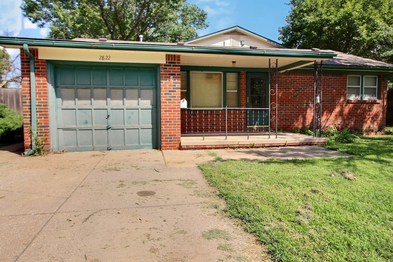 Property Photo:  2822 S Washington  KS 67216 