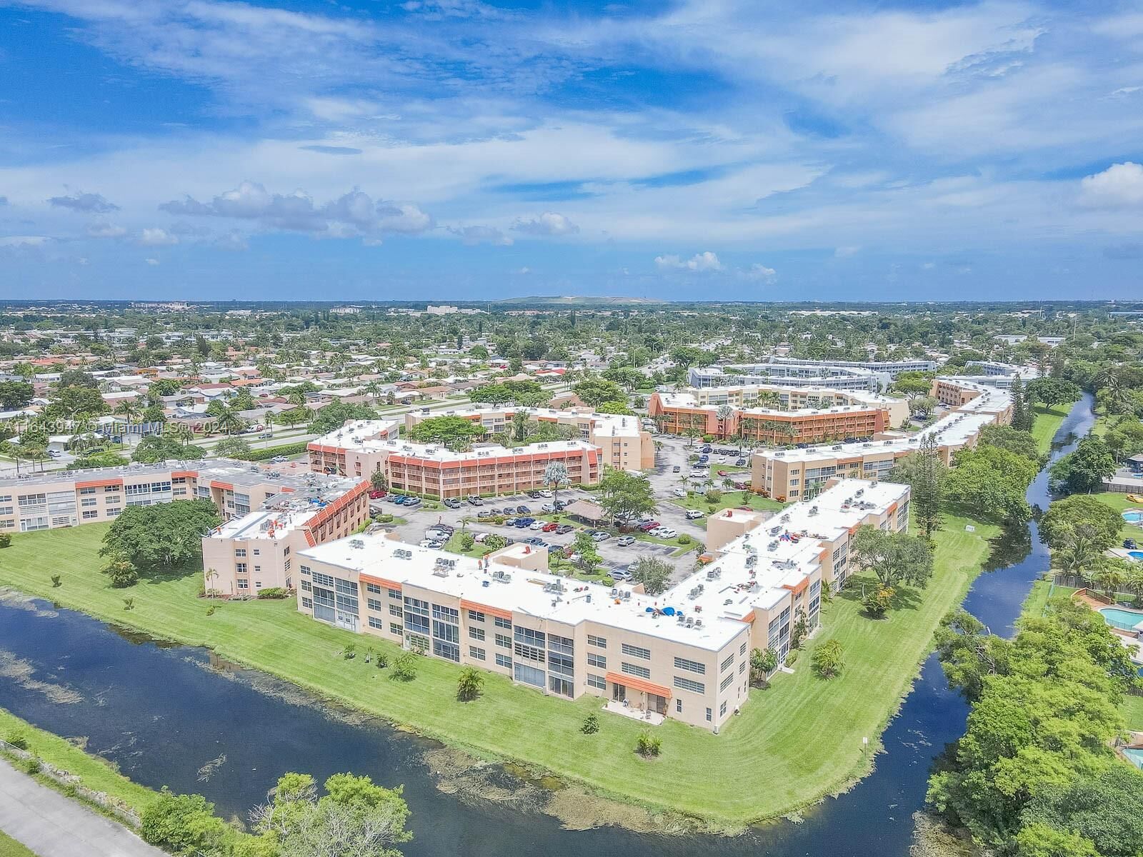 Property Photo:  6870 Royal Palm Blvd 306M  FL 33063 