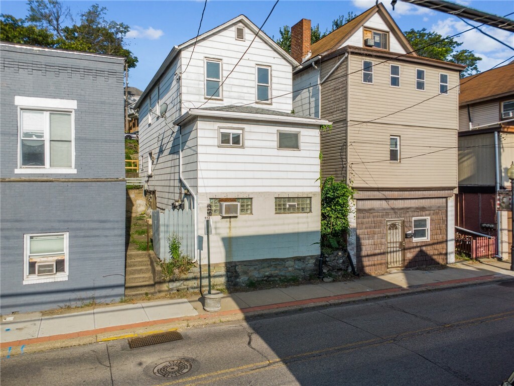 Property Photo:  512 Carothers Ave  PA 15106 