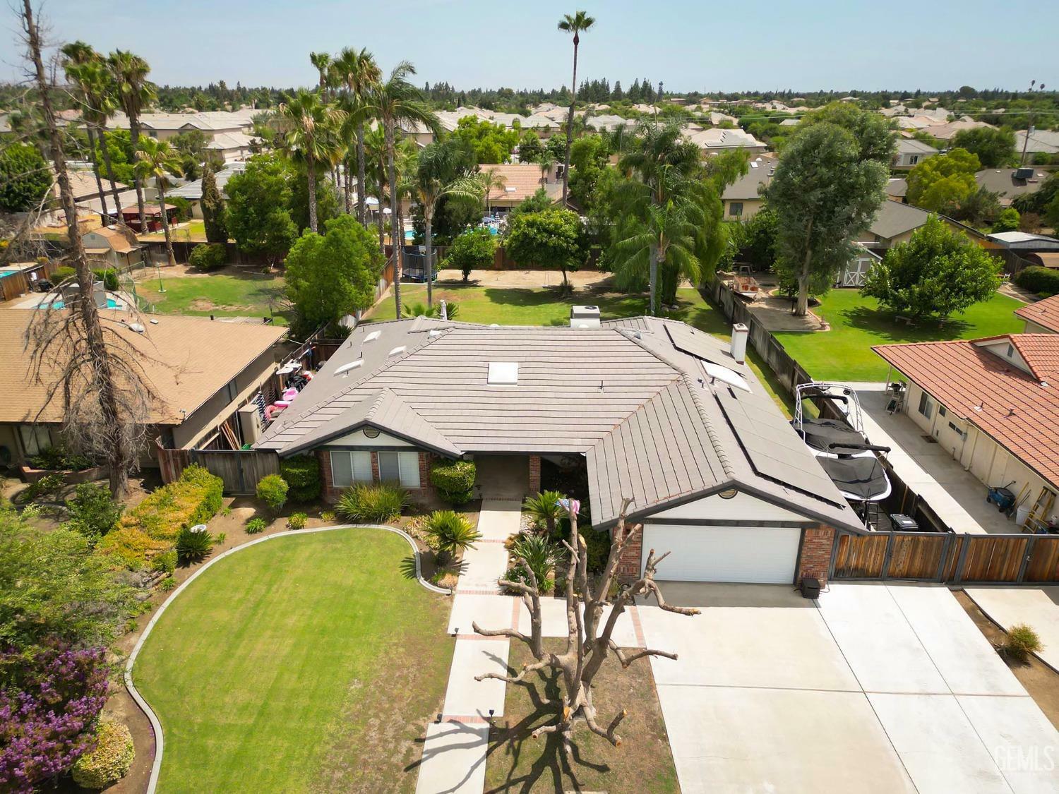 Property Photo:  1600 Longreach Drive  CA 93314 