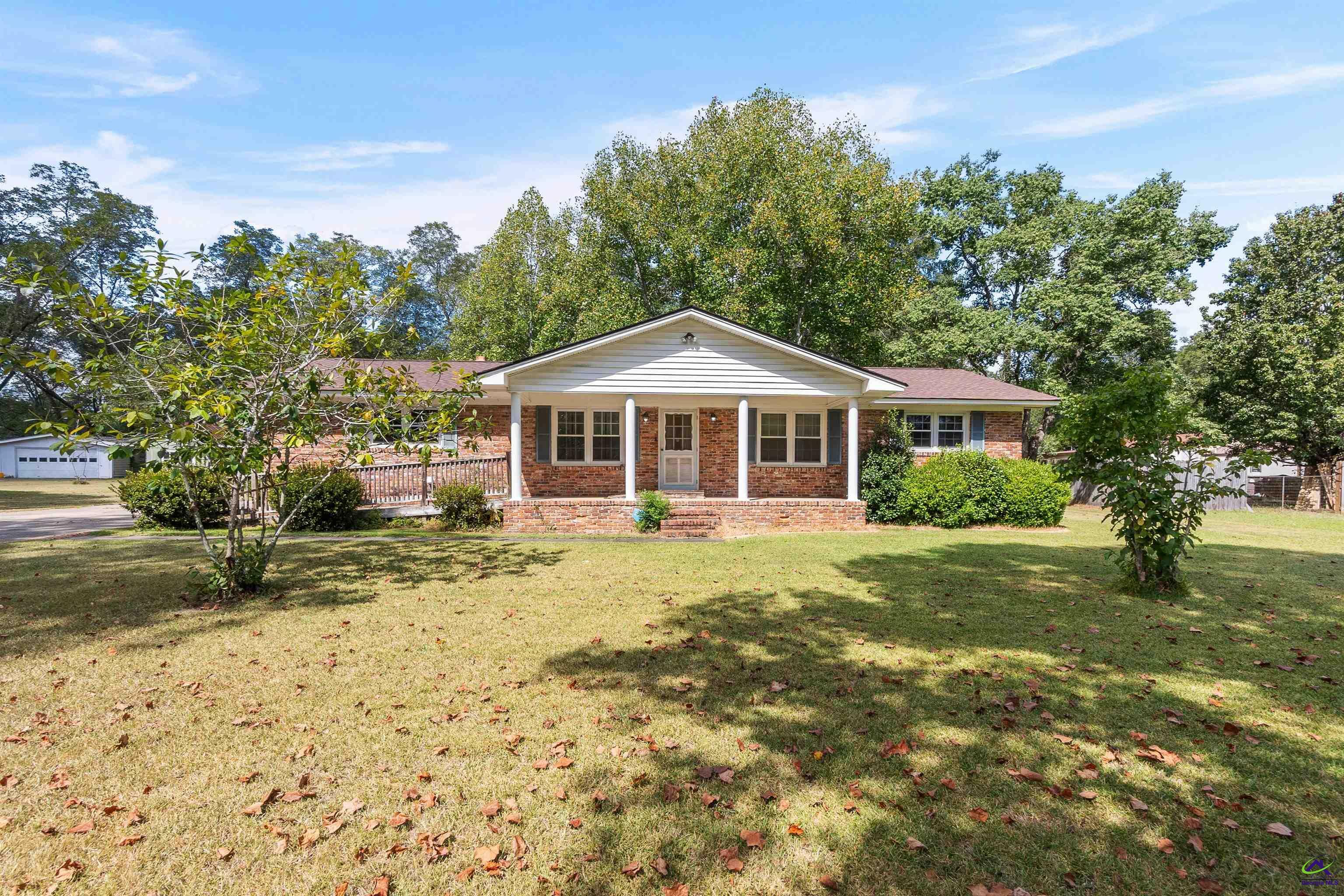 Property Photo:  211 Lake Joy Road  GA 31069 