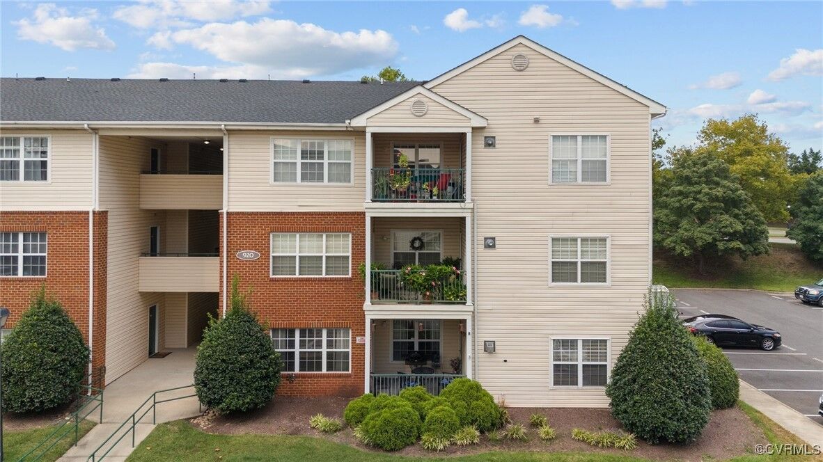 Property Photo:  920 Masters Row D  VA 23059 