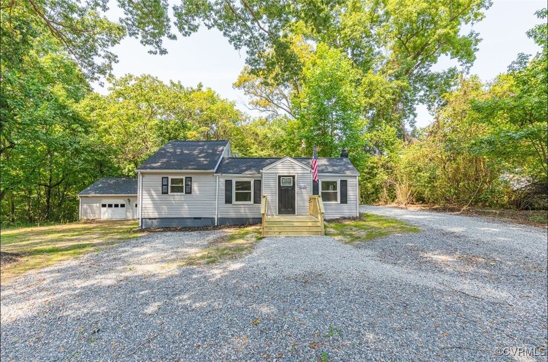 Property Photo:  10015 Holly Road  VA 23116 
