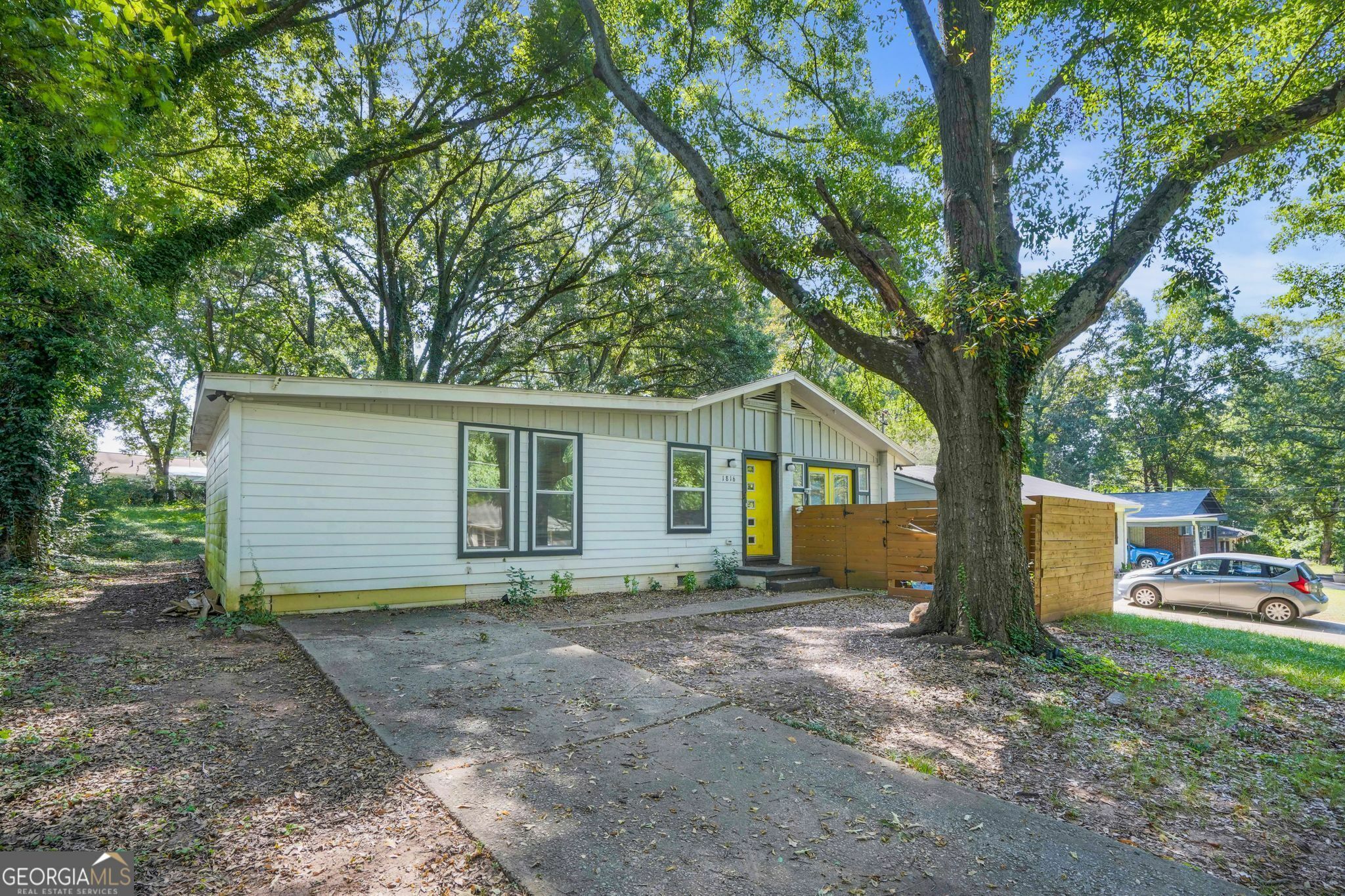 Property Photo:  1816 Evans Drive SW  GA 30310 