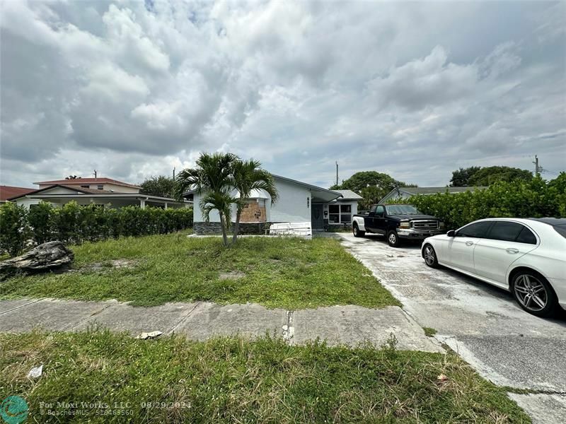 Property Photo:  537 NW 2nd Ter  FL 33441 