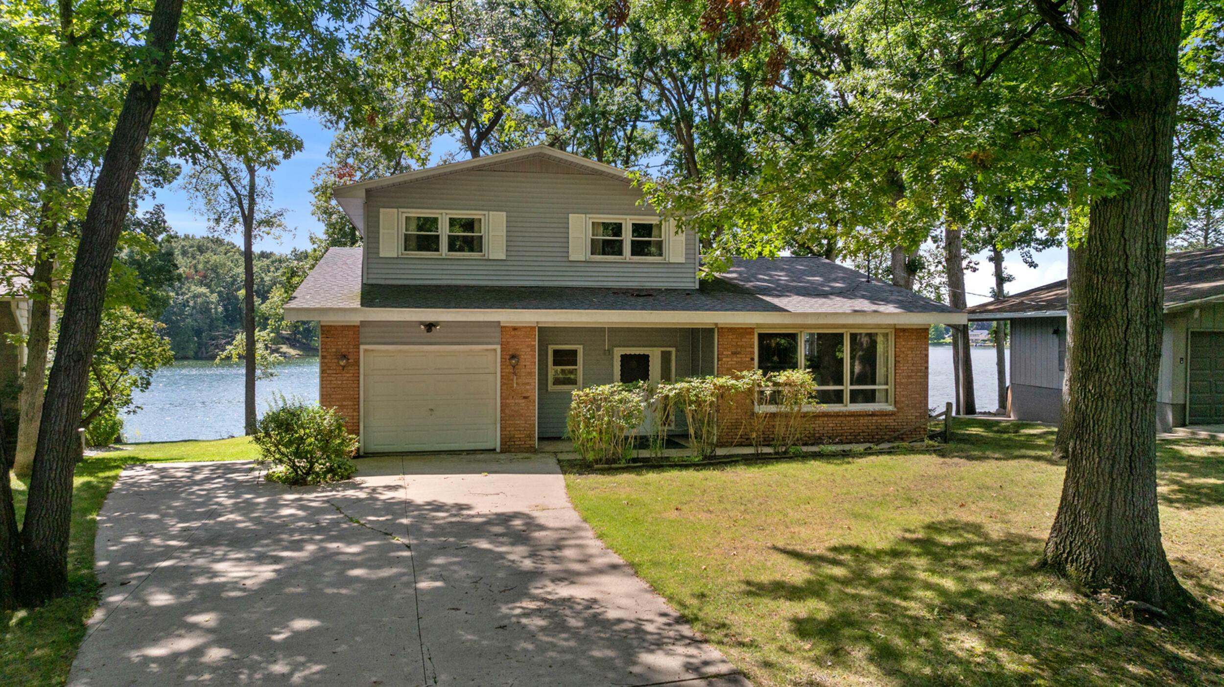 Property Photo:  11531 N Lakeside Drive  MI 49249 