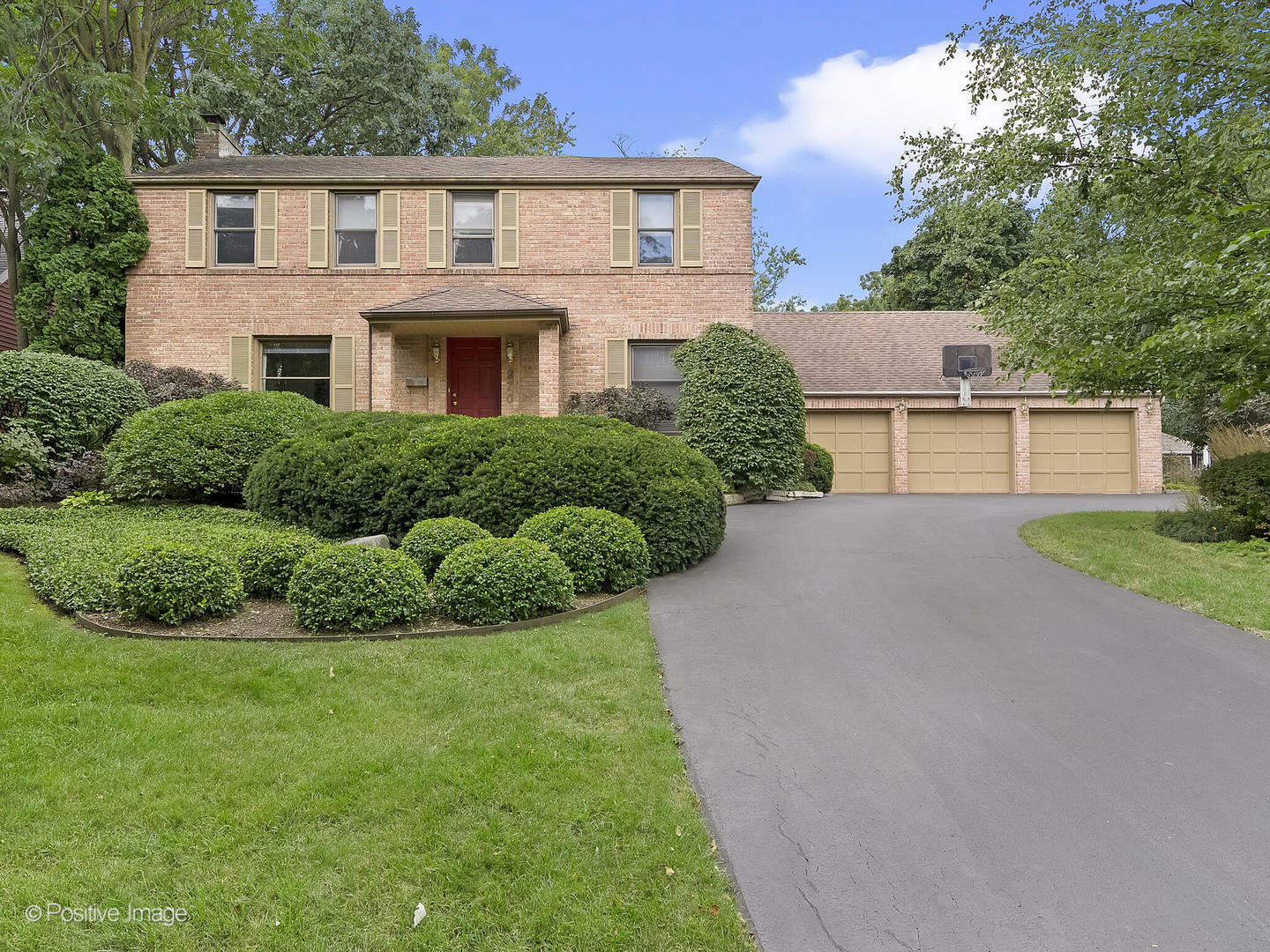 Property Photo:  270 Holmes Avenue  IL 60514 