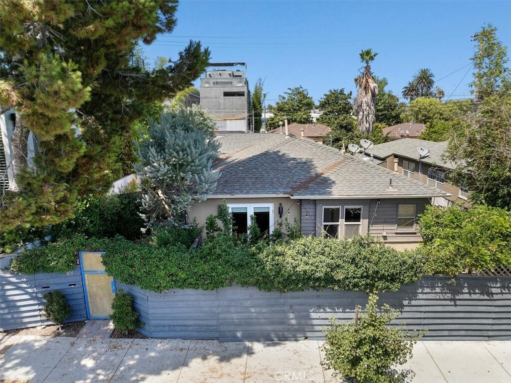 Property Photo:  307 Venice Way  CA 90291 