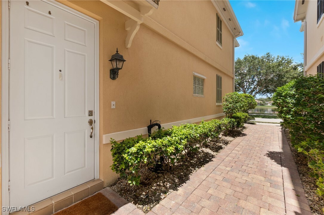 Property Photo:  8036 Josefa Way  FL 34114 