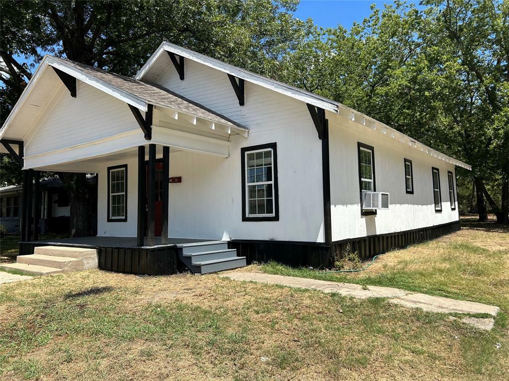 Property Photo:  1508 Park Street  TX 75428 