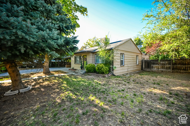 Property Photo:  616 W Beynon Ct  UT 84047 