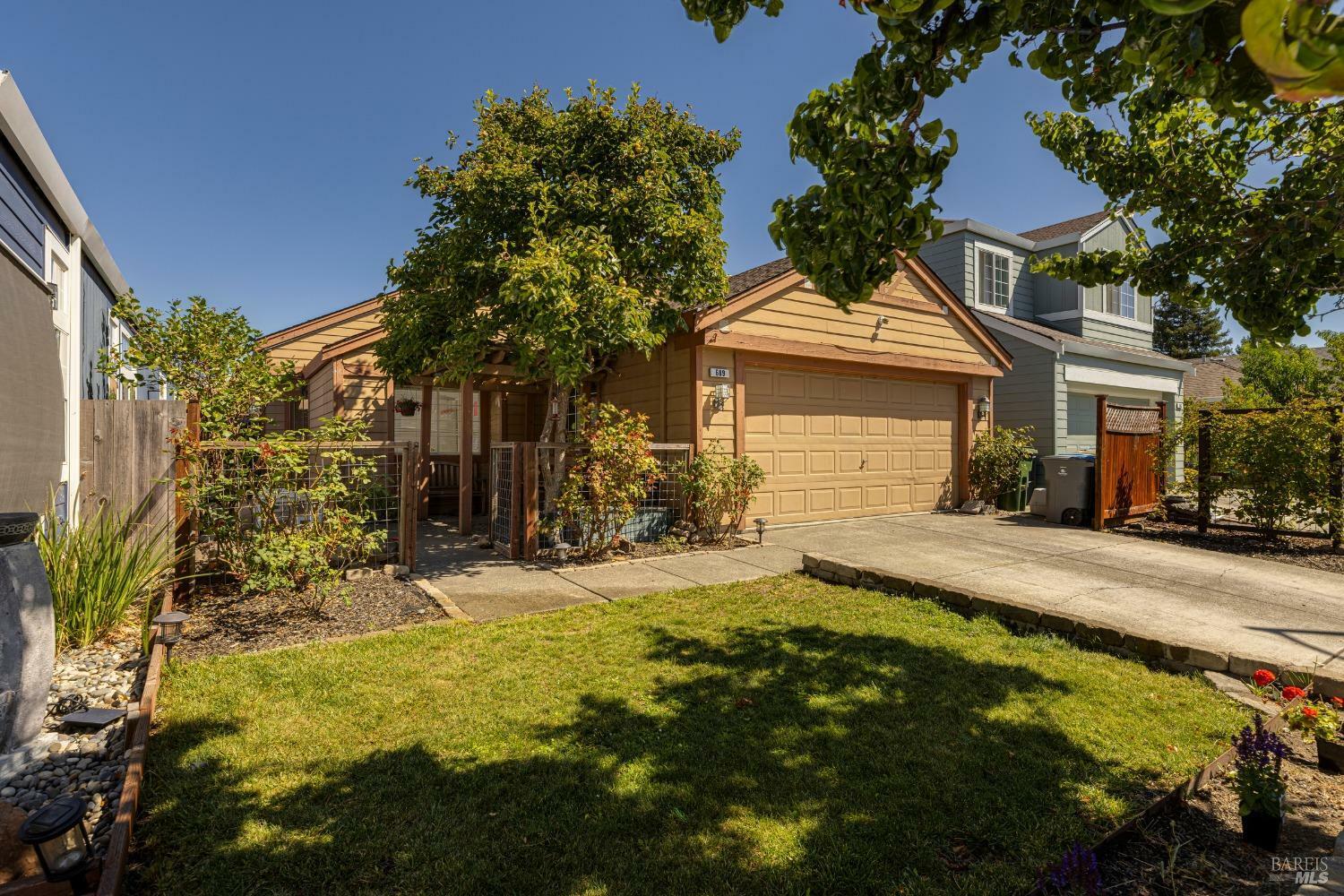 Property Photo:  689 Powderhorn Avenue  CA 95407 