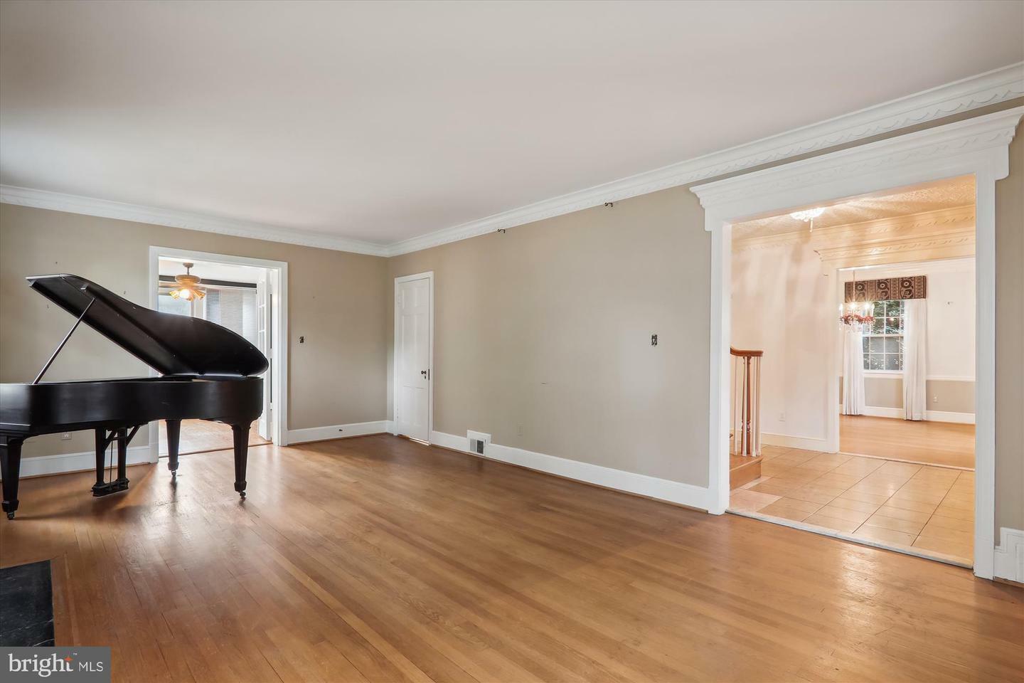 Property Photo:  1602 Crittenden Street NW  DC 20011 