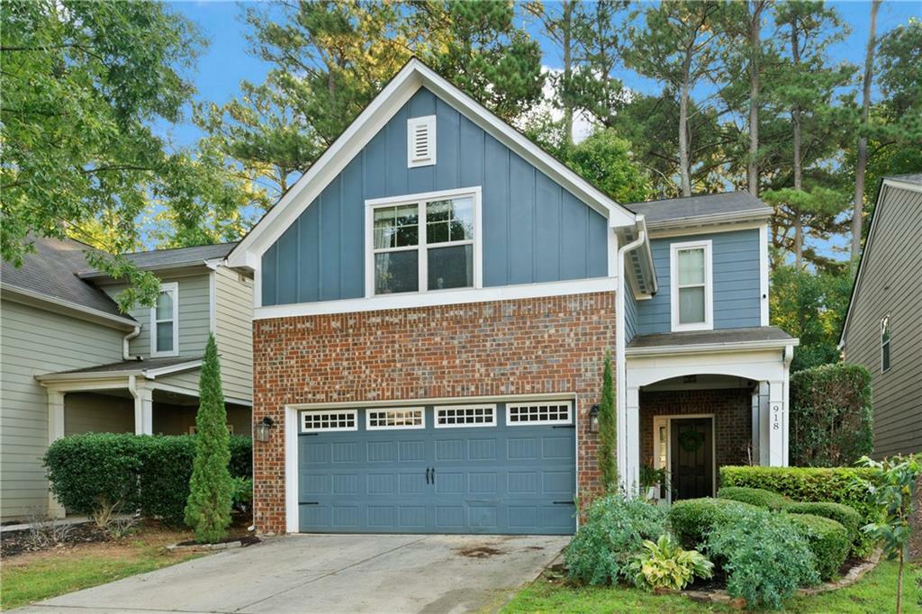 Property Photo:  918 Silver Lake Drive  GA 30102 