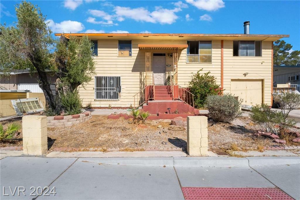 Property Photo:  2521 Richfield Boulevard  NV 89102 