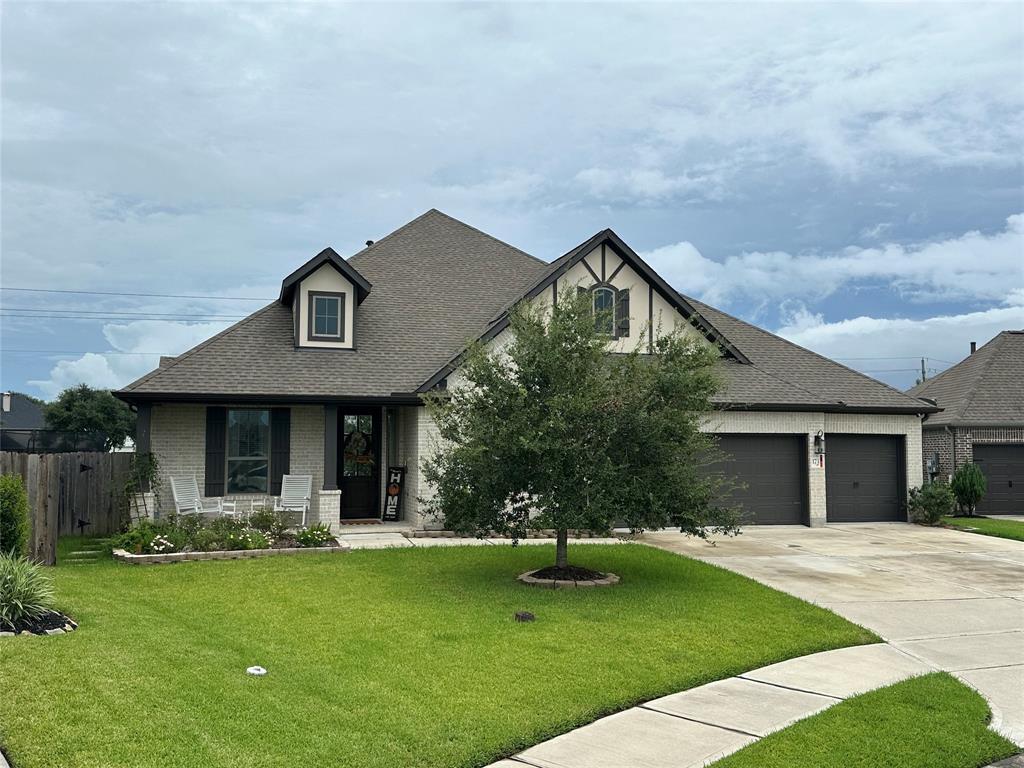 Property Photo: 1733 Sweet Rose Court TX 77573