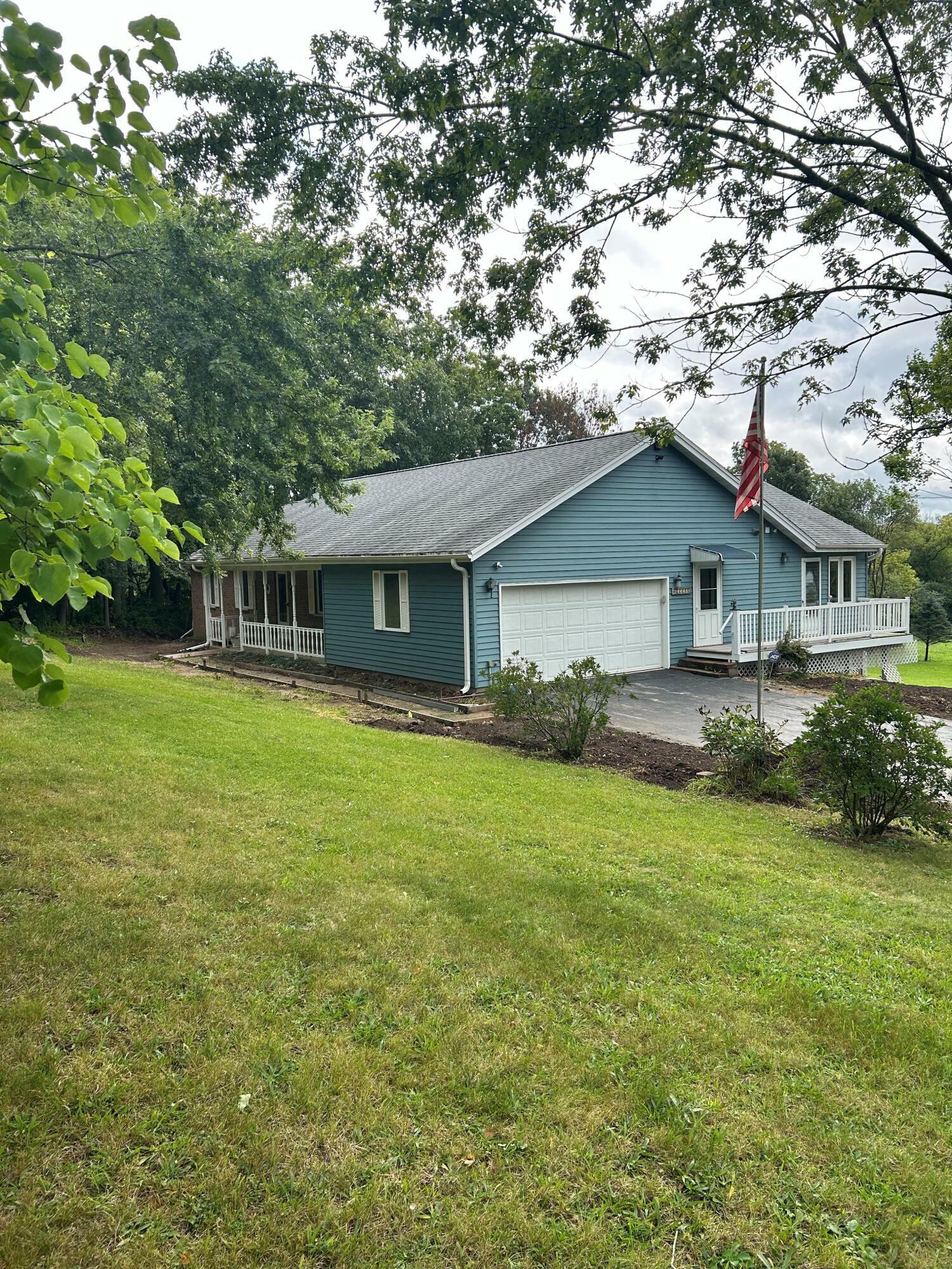 Property Photo: S47w22285 Lawnsdale Rd WI 53189