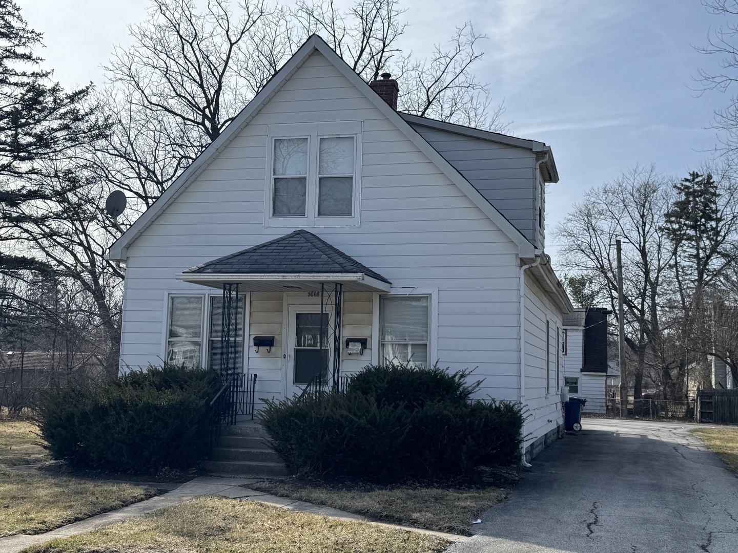 Property Photo: 3006 Peoria Street IL 60475