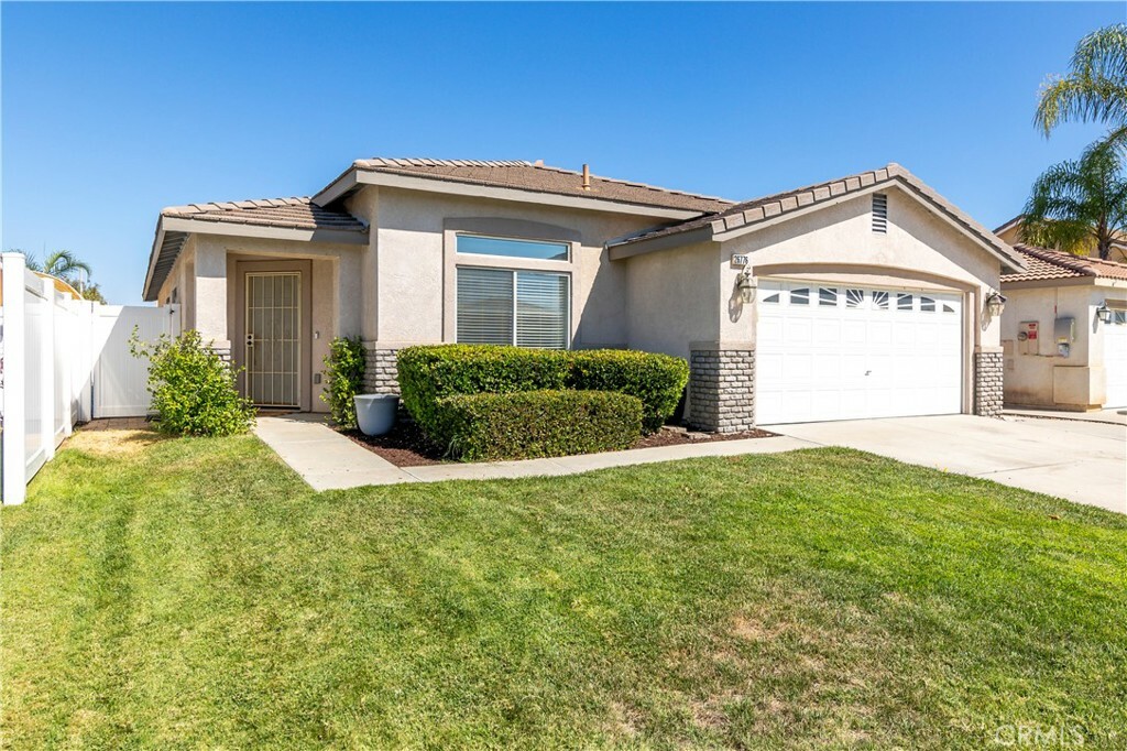 Property Photo:  26776 Hanford Street  CA 92584 