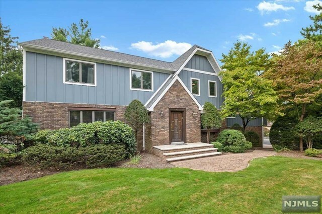 Property Photo:  41 King Place  NJ 07624 