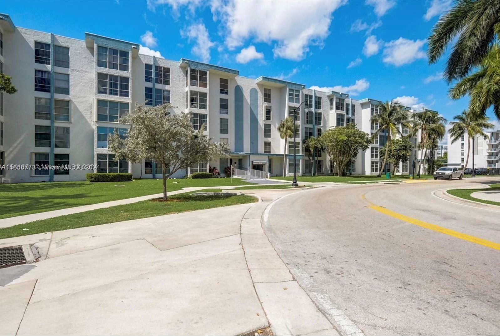 Property Photo: 17560 Atlantic Blvd 112 FL 33160