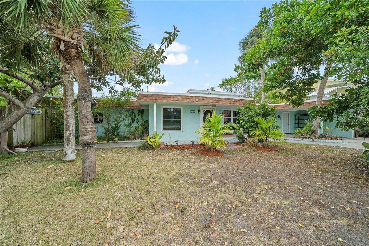 Property Photo:  512 Madison Avenue  FL 32920 