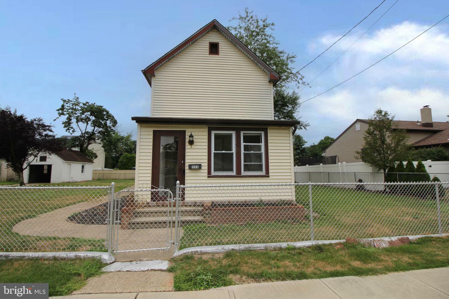 Property Photo:  555 Sixth Street  NJ 08554 