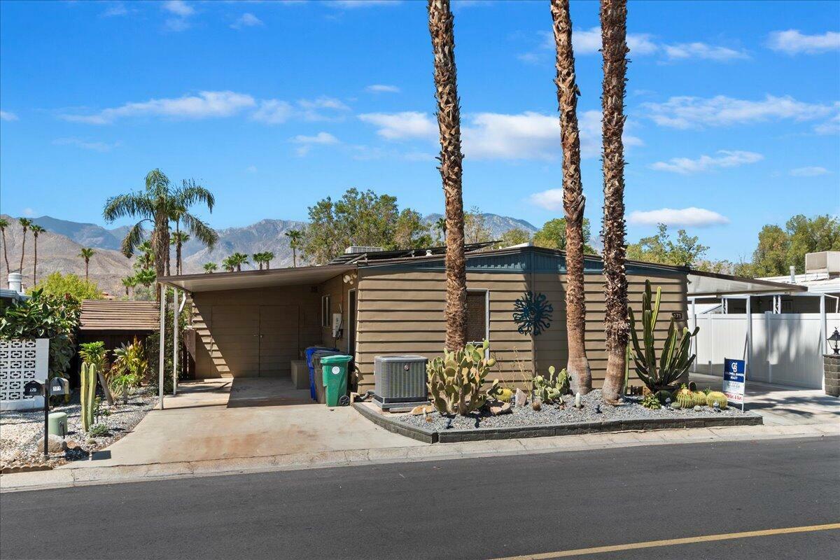 Property Photo:  171 Avenida Orontes  CA 92234 