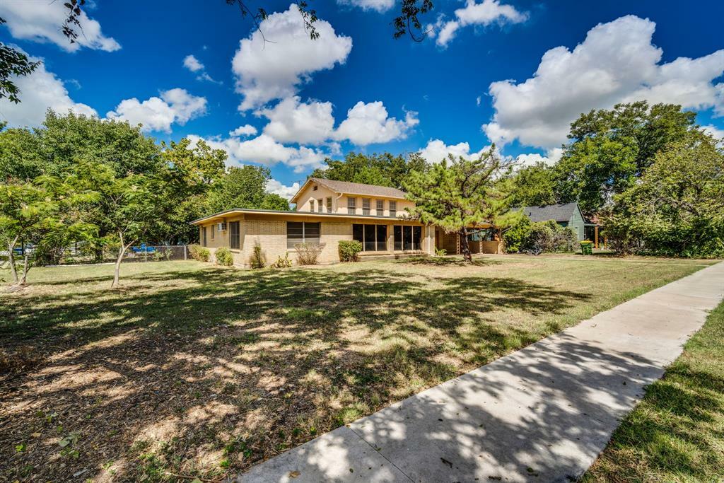 Property Photo:  108 S 4th Street  TX 76050 