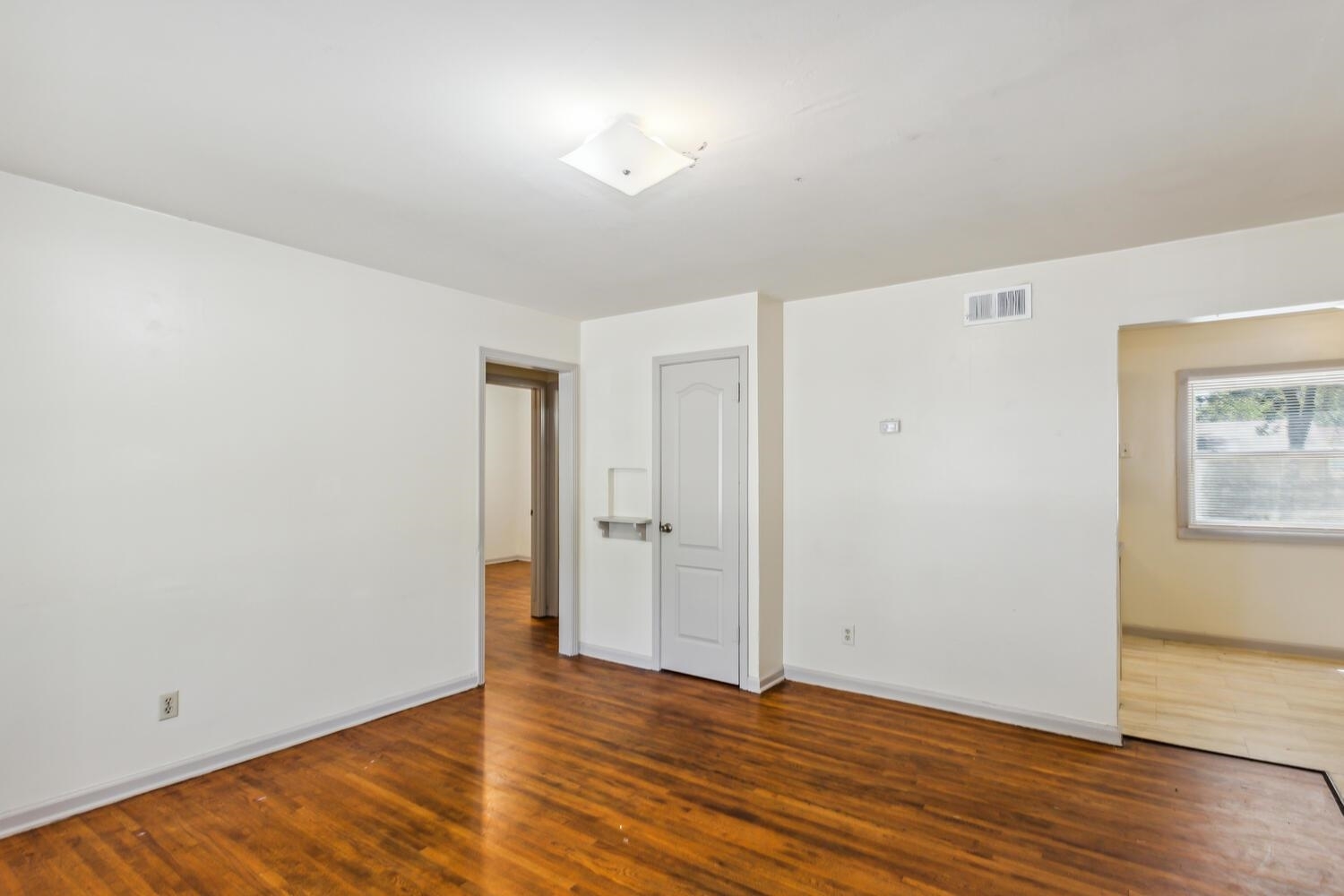 Property Photo:  2507 N Burns  KS 67204 