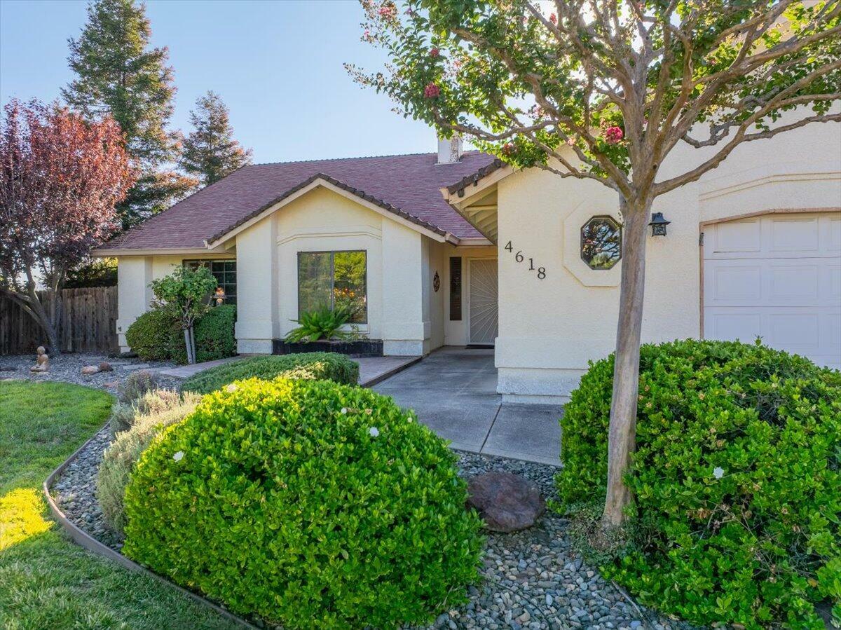 Property Photo:  4618 Oak Glen Drive  CA 96001 