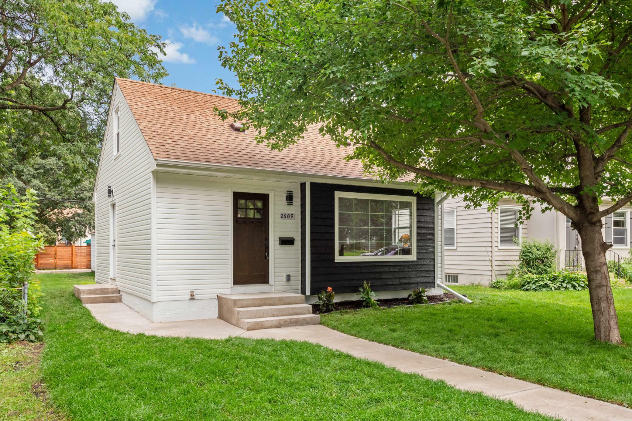 Property Photo:  2609 Webster Avenue S  MN 55416 