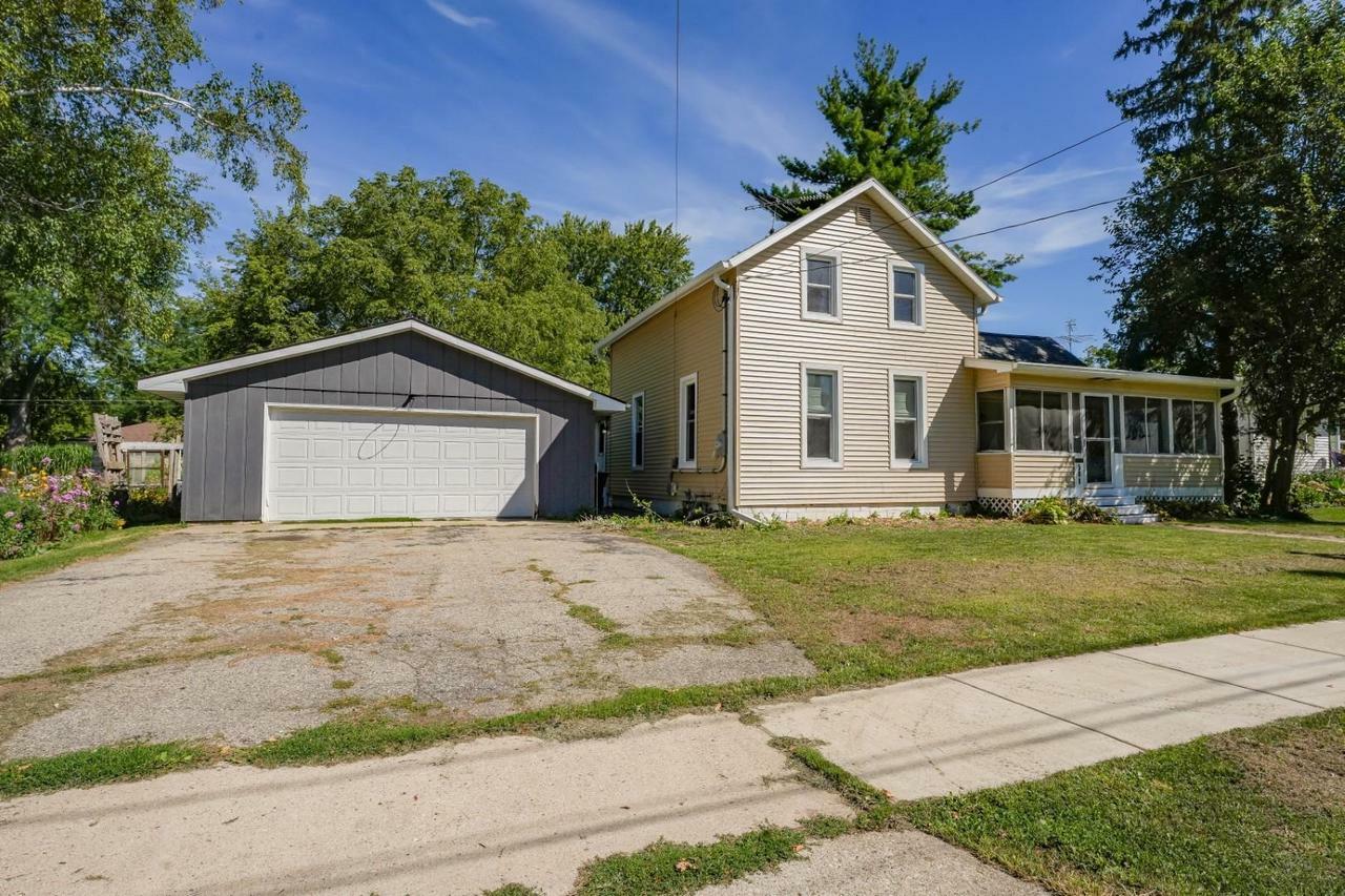 Property Photo:  509 Fremont Street  WI 53551 