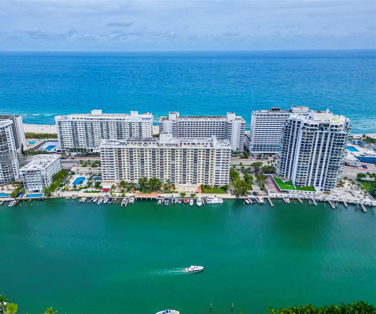 5600 Collins Ave 17A  Miami Beach FL 33140 photo