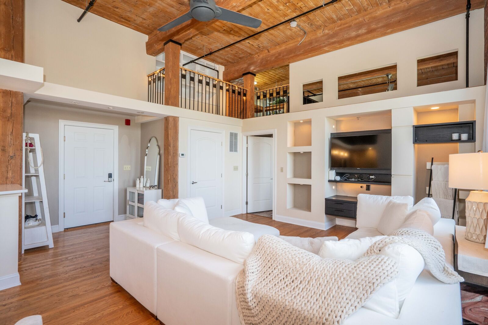 Property Photo:  33 Mechanic Street 303  CT 06095 